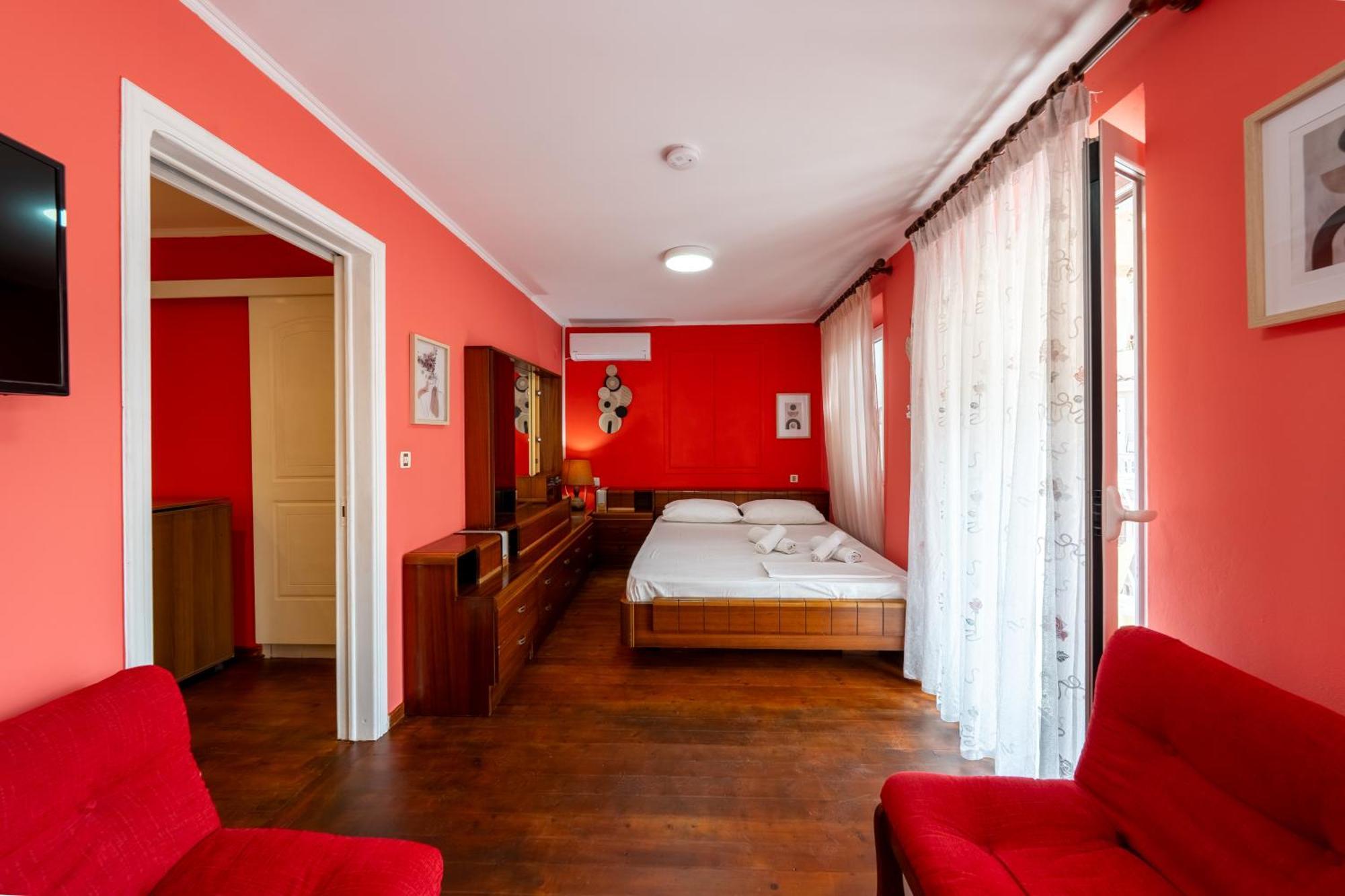 Dora's Happy Appartement